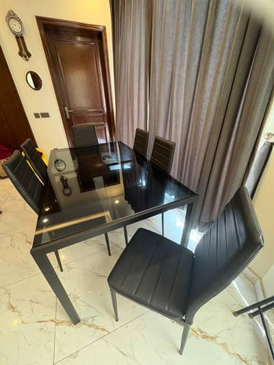Elegant Glass Dining Table Set with 6 Chairs – Excellent Condition