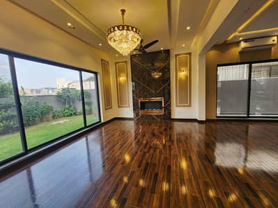 10 MARLA FULL HOUSE FOR RENT IN DHA PHASE 7 Y BLOCK