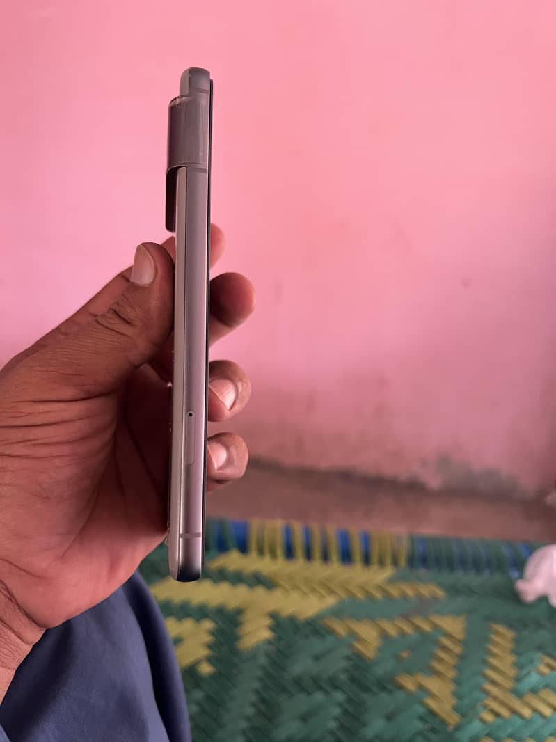 Google Pixel 8 1