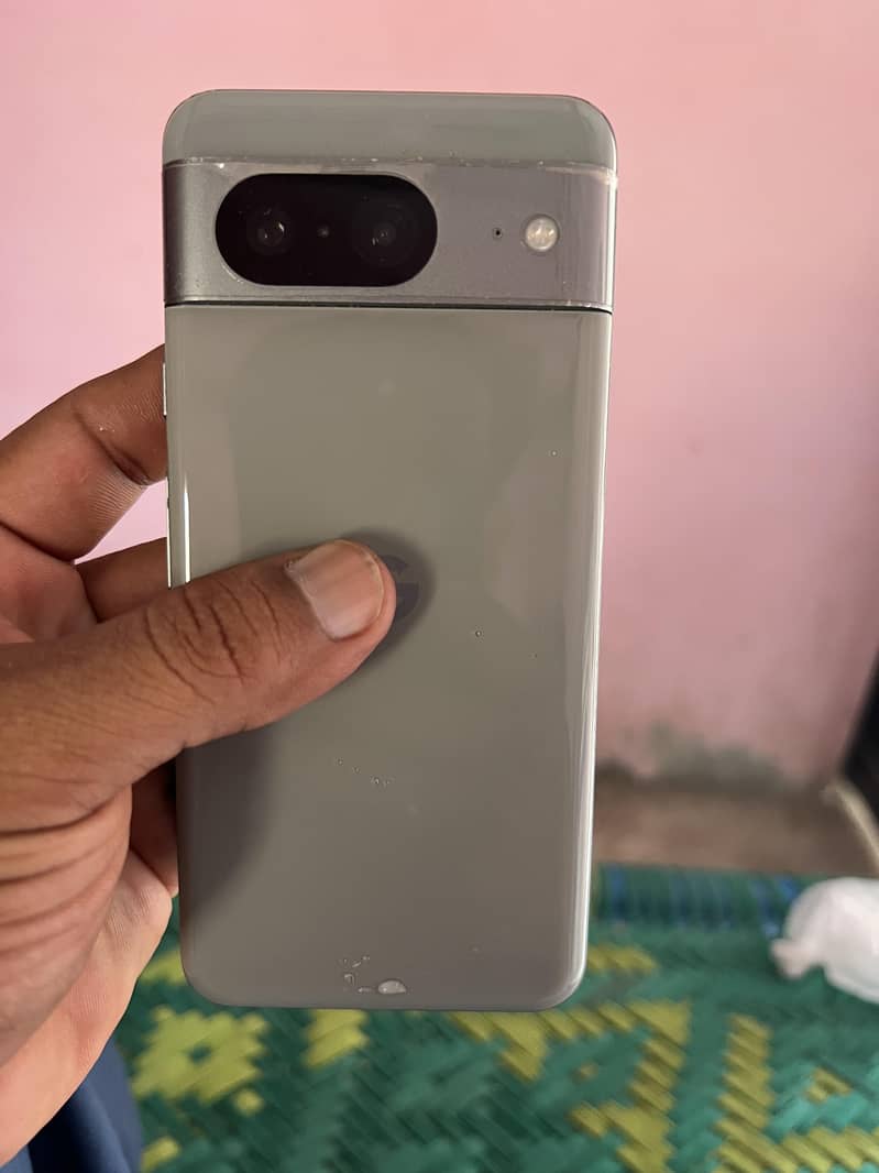 Google Pixel 8 5