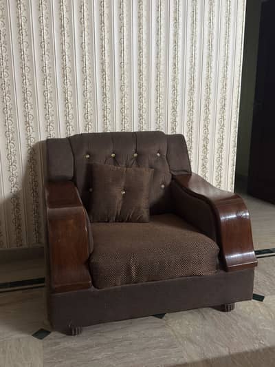 Sofa set and table