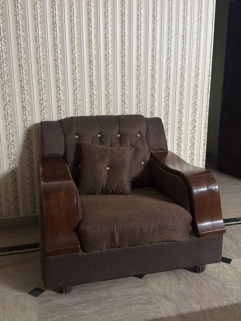 Sofa set and table 0