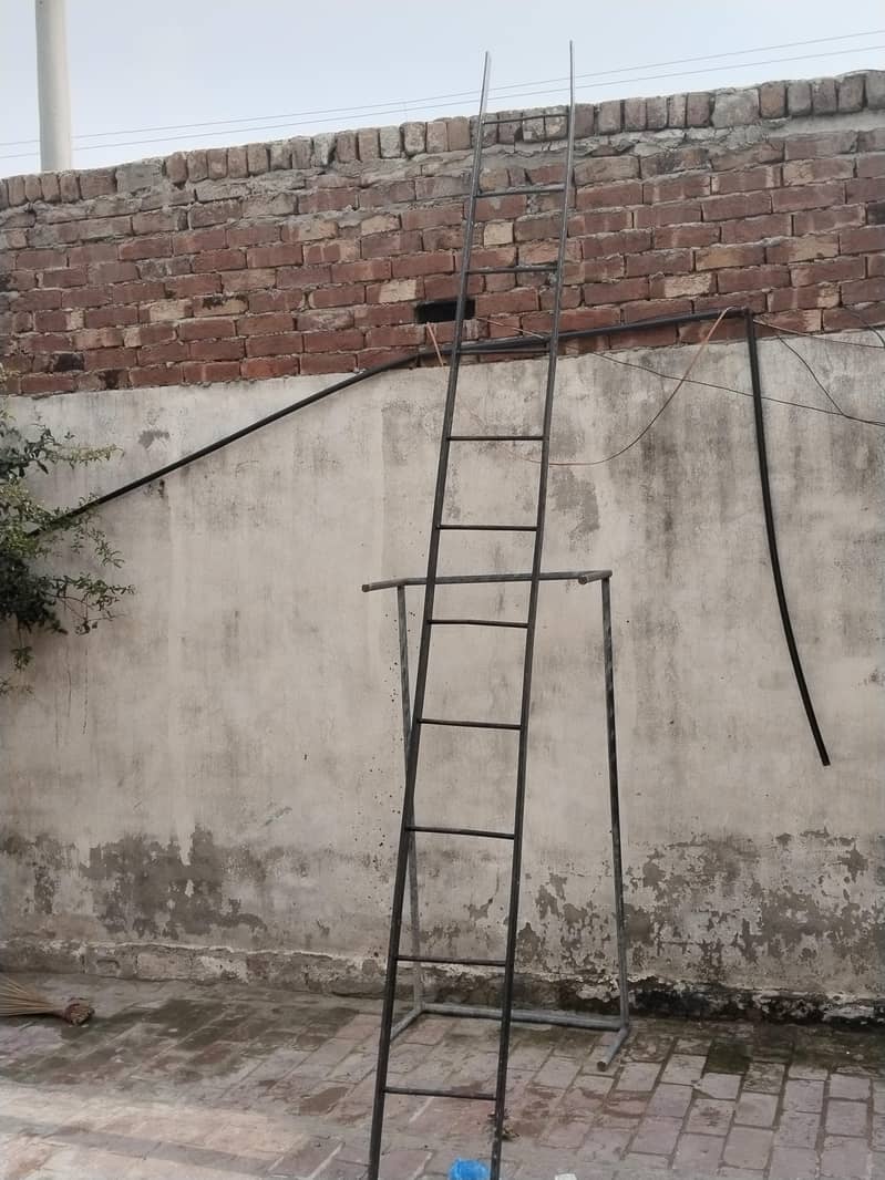 لوہے کی سیڑھی 0