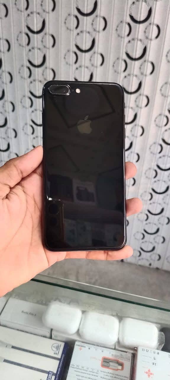 Apple iPhone 7 Plus 2