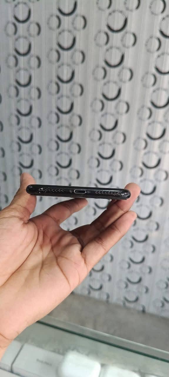 Apple iPhone 7 Plus 6