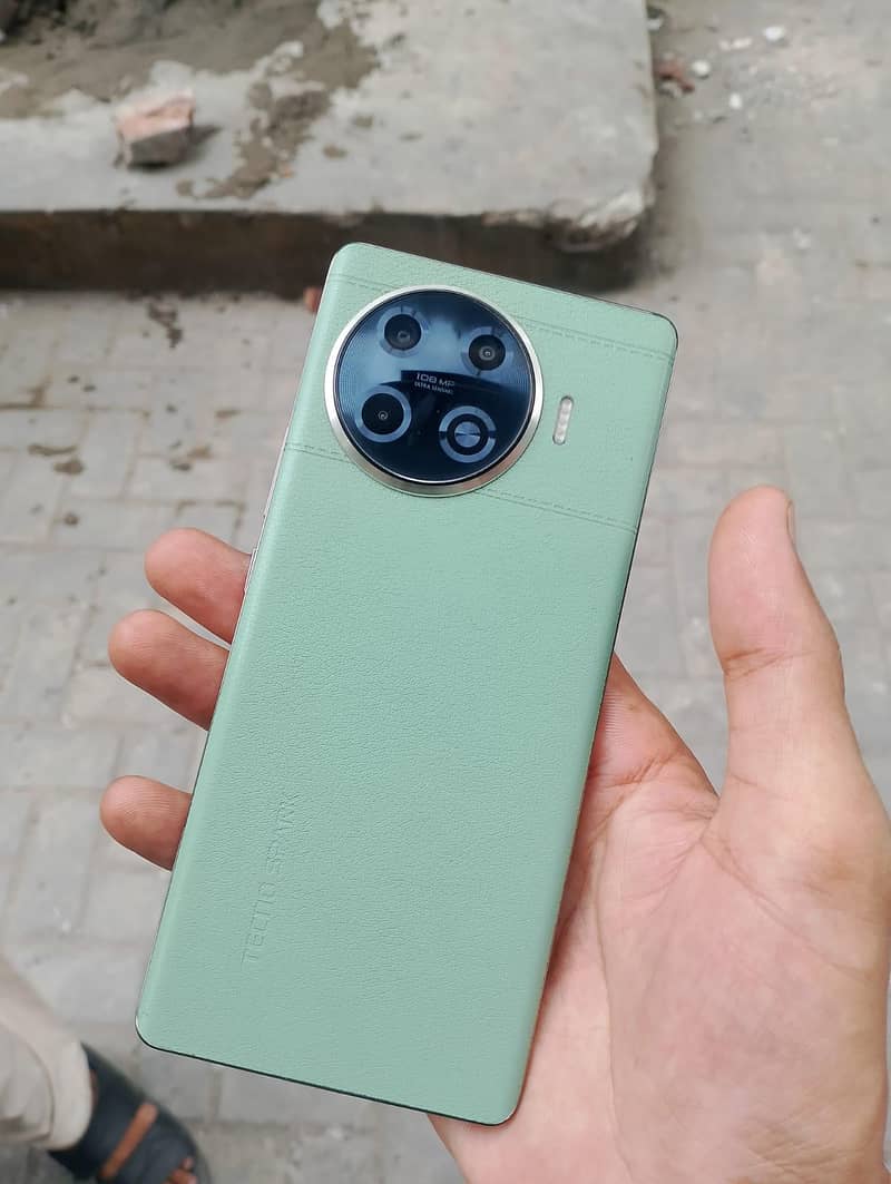 Tecno Spark 20 Pro Plus 0