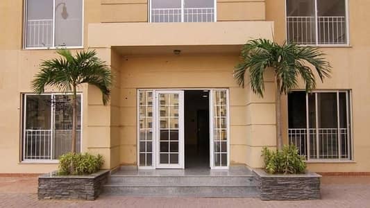 READY TO MOVE 955sq ft 2Bed Lounge Flat FOR SALE Outer Corner Apartment with AMAZING VIEW. 2KM from MAIN GATE of BTK\