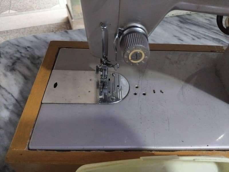 sewing machine 3
