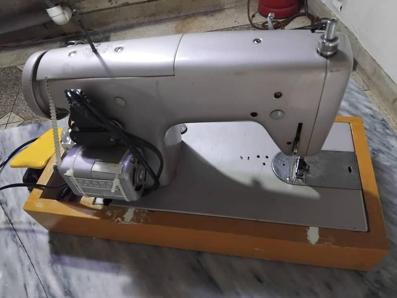 sewing machine 5