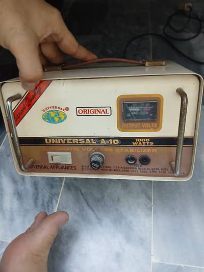 Universal A10-DT 1000W Voltage Stabilizer