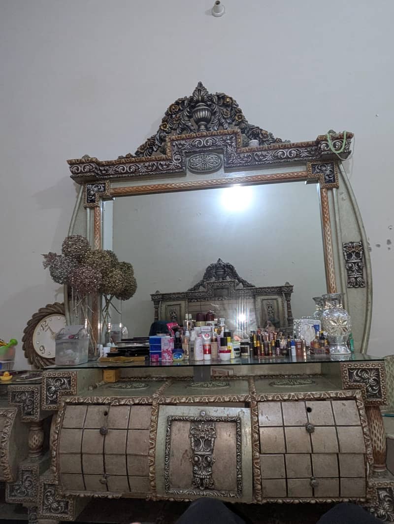 Bed and Dressing table 2