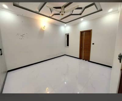 272sq yd Ready to Move Villa in Precinct-1 0.5km from main entrance. A-One Construction Standard 5Bed Drawing Dining Lounge