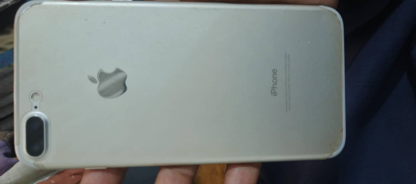 Apple iPhone 7 Plus 1