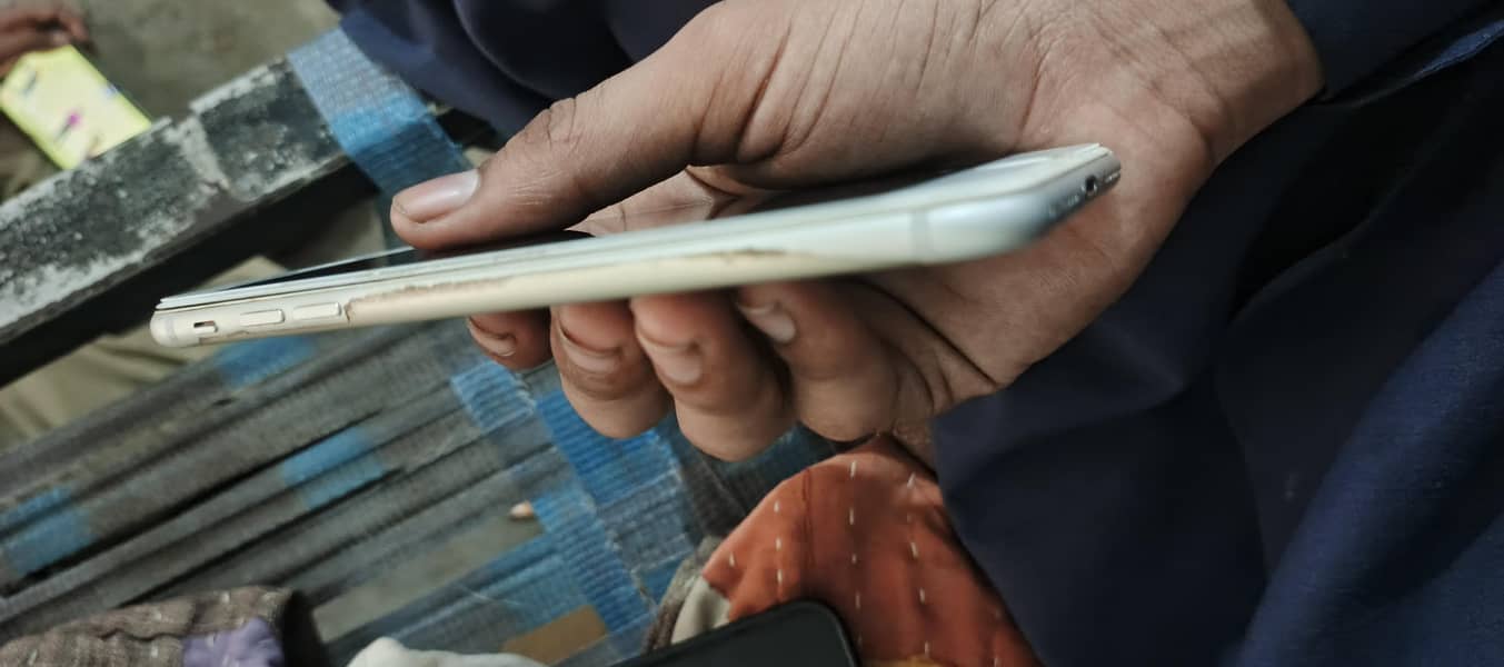Apple iPhone 7 Plus 2