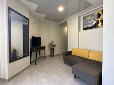 540sq Ft 1BHK Luxury Flat Available On CASH/ INSTALMENTS. Paragon Towers Are Available On SALE At Minimum Prices.