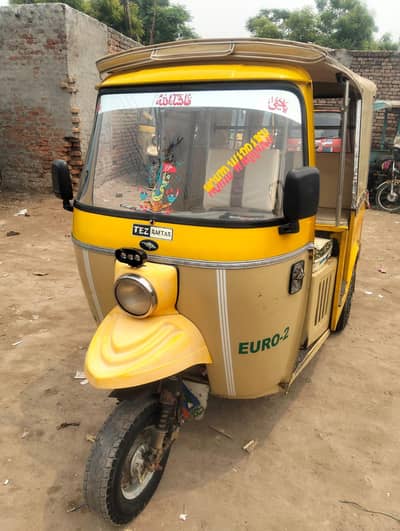 tez raftar riqsha condition 10/9 hai urgent sale ned money 03229662418