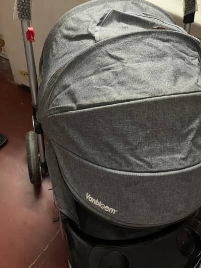 Vanbloom baby pramp.