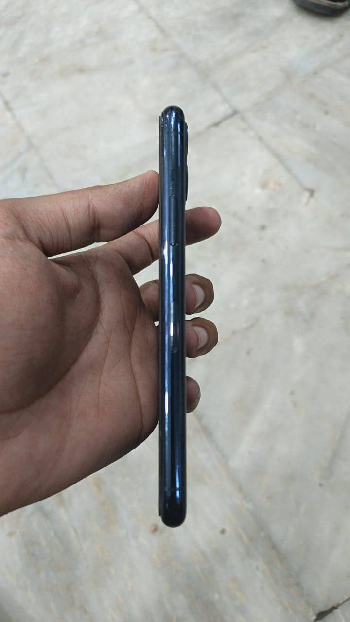 Apple iPhone 11 Pro 0