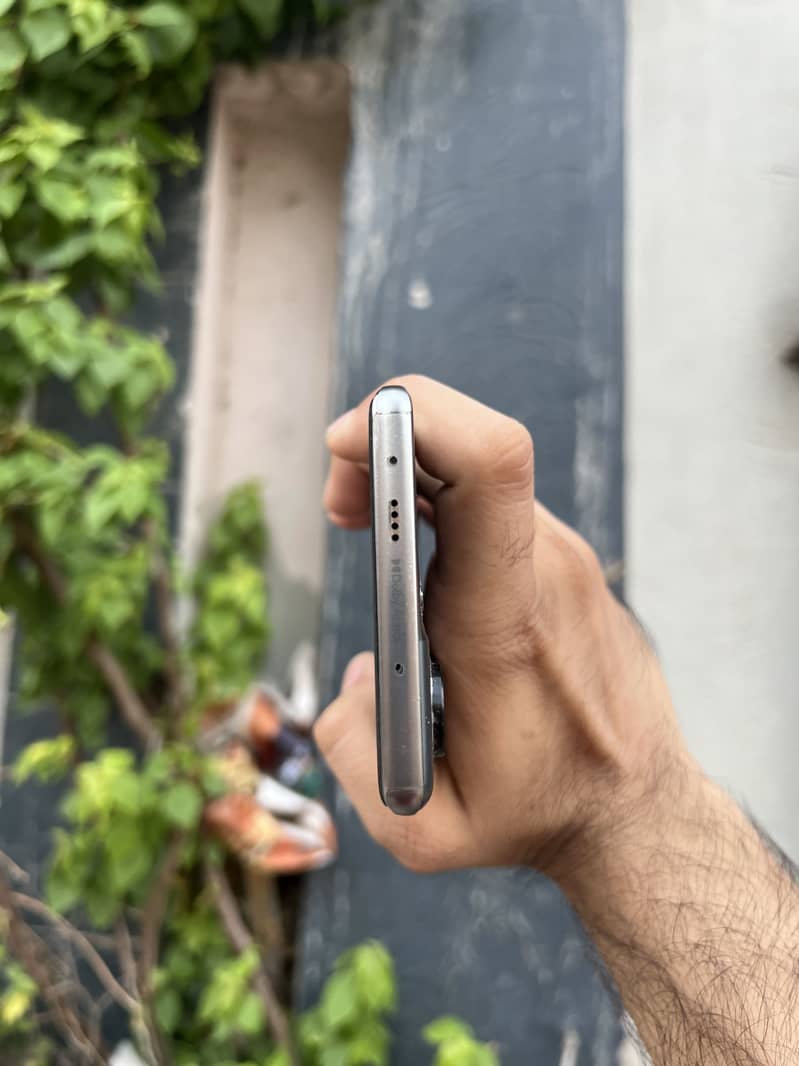 Tecno CAMON 40 Pro 6