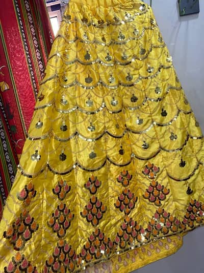 One time used lehngaa for urgent sale