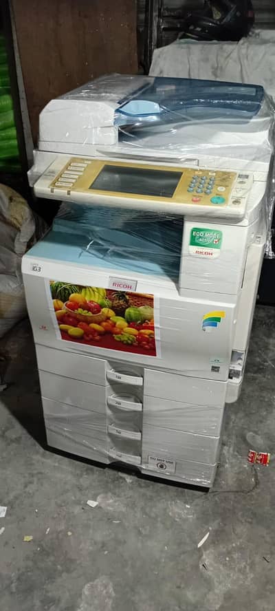 Ricoh mpc2551 color