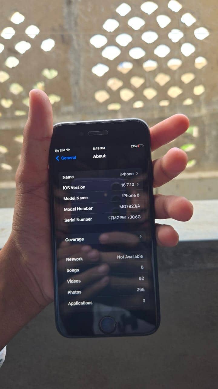 Apple iPhone 8 1