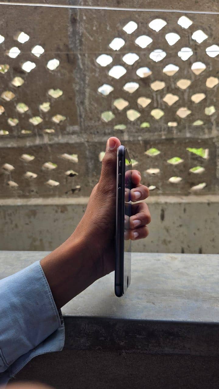 Apple iPhone 8 7