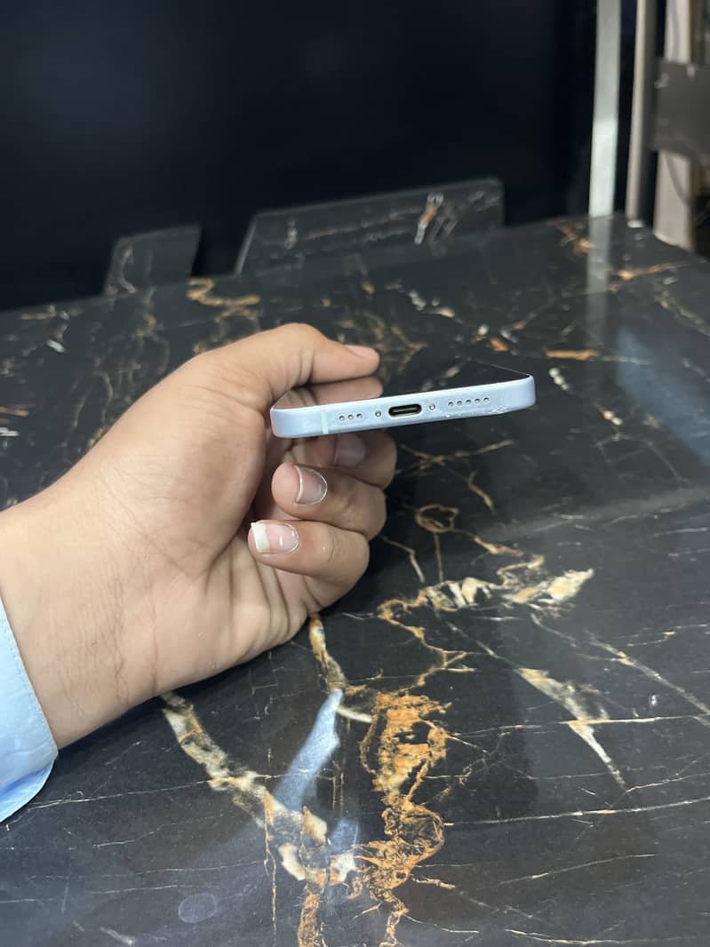 Apple iPhone 15 2