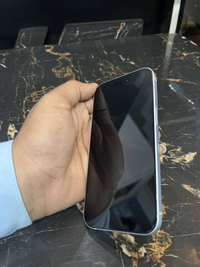 Apple iPhone 15 6
