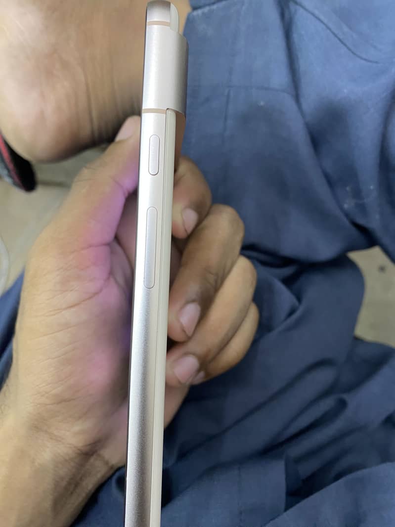 Google Pixel 8 5