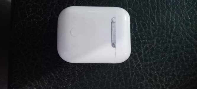 is16 apple earbuds