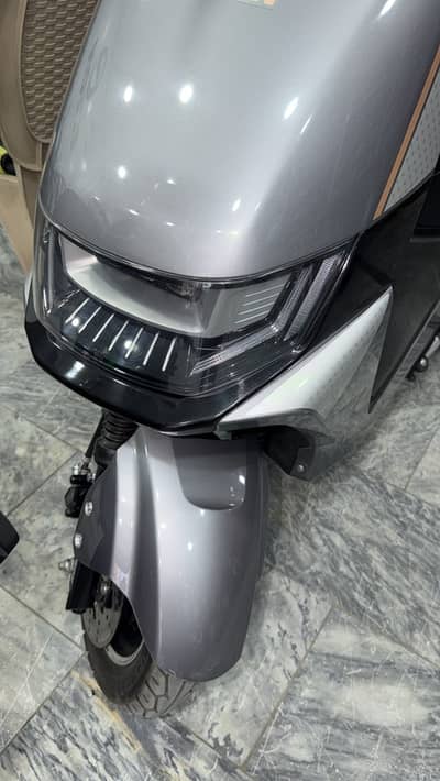 Eveon Joy 2025 Electric Scooty | 1700 KM Driven | Like New Condition