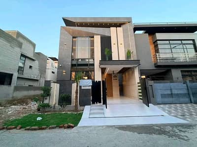 5 Marla Luxury House is Available for Rent in Bahria Town Lahore