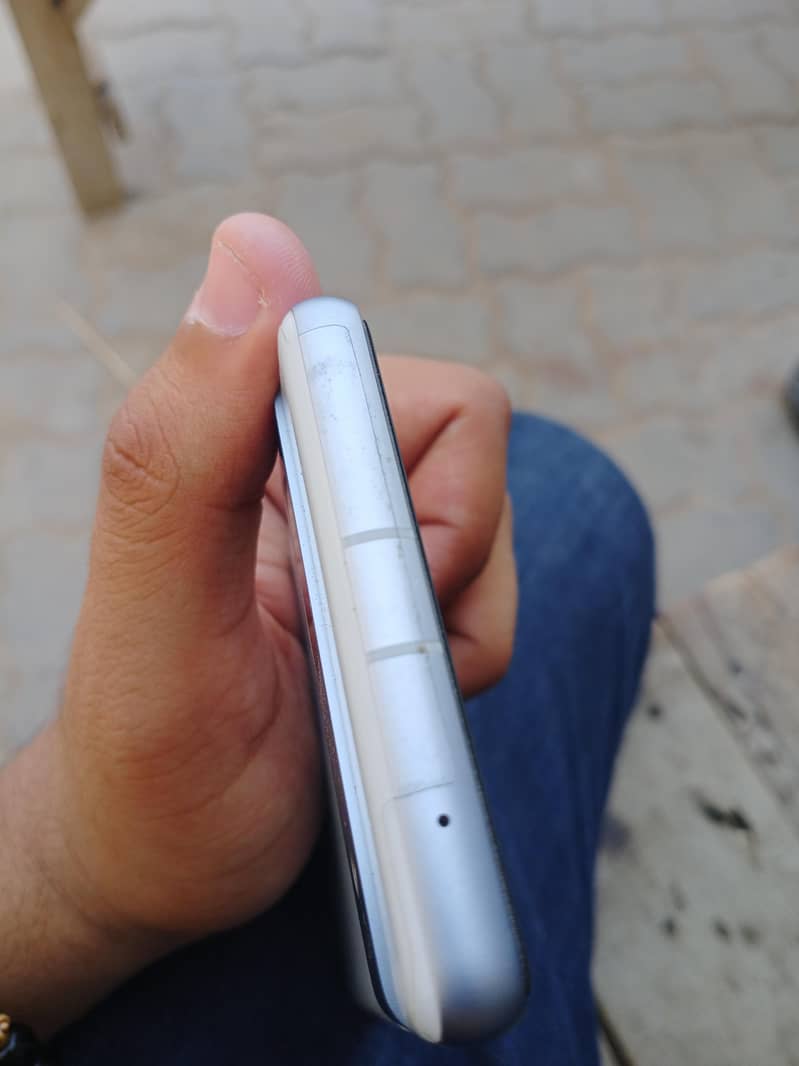 Google Pixel 7a 2
