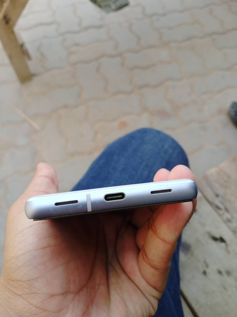 Google Pixel 7a 4