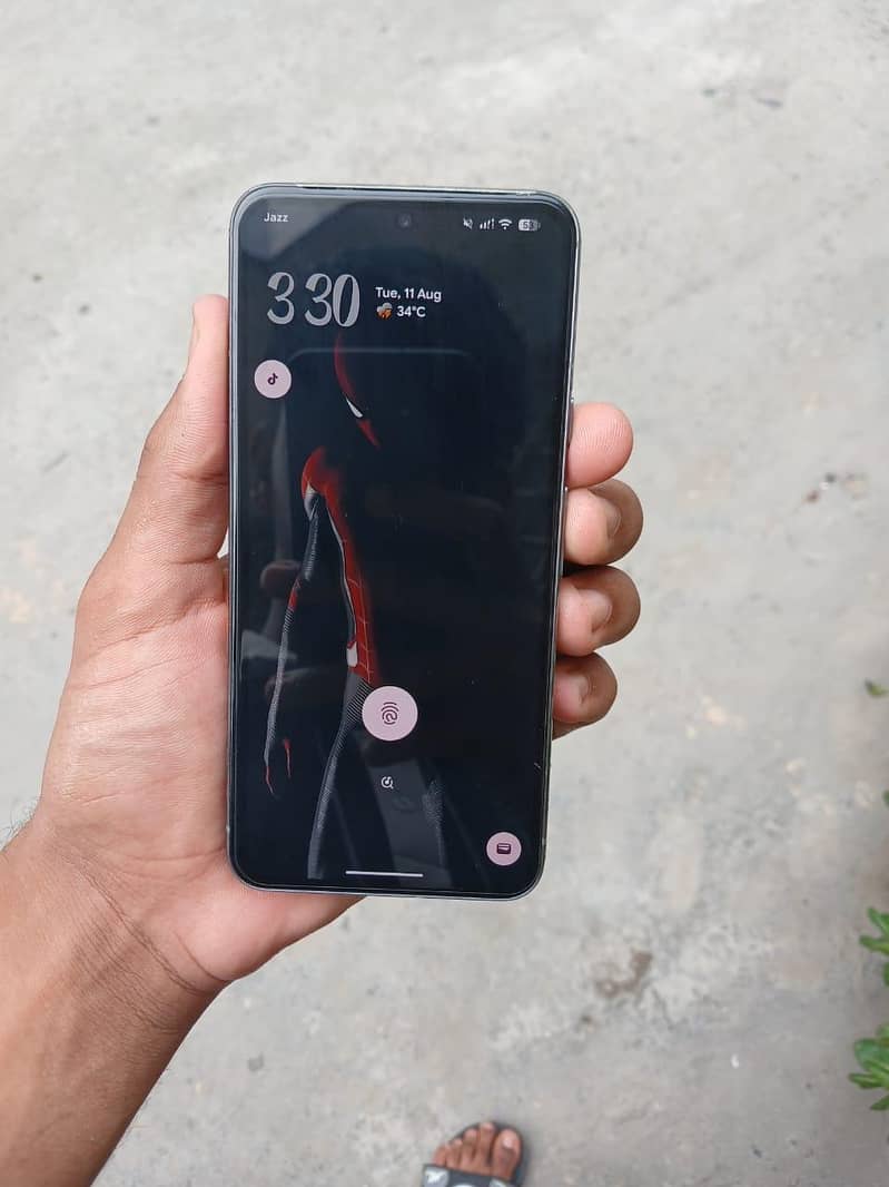 Google Pixel 8 2
