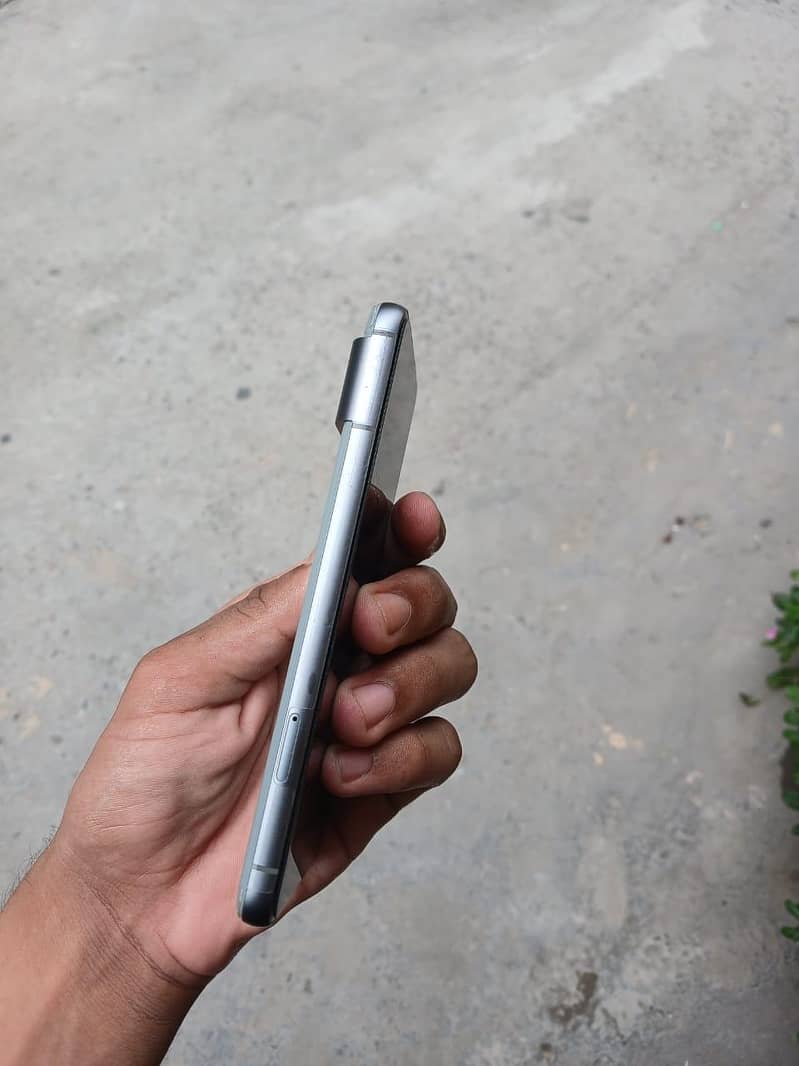 Google Pixel 8 3