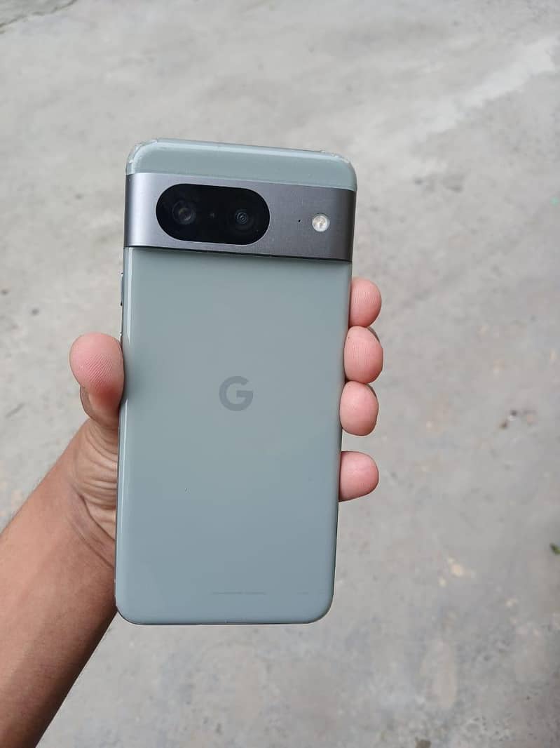Google Pixel 8 4