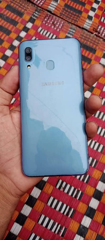 Samsung Mobile A30