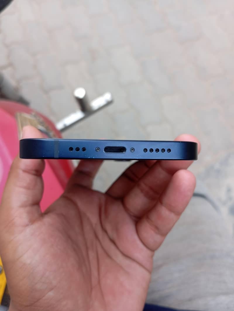 Apple iPhone 12 2