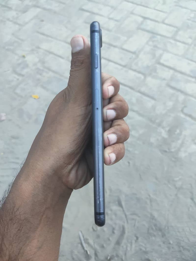 Apple iPhone 8 Plus 2