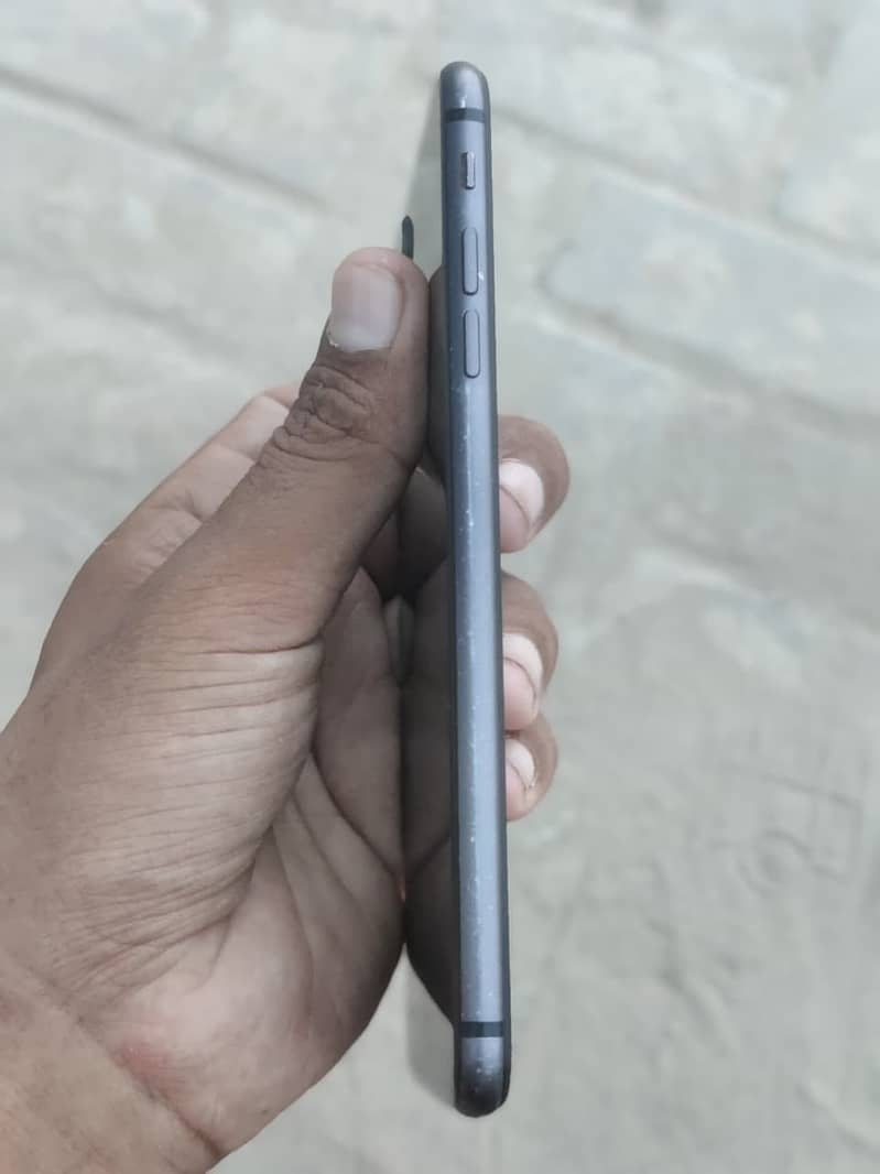 Apple iPhone 8 Plus 4