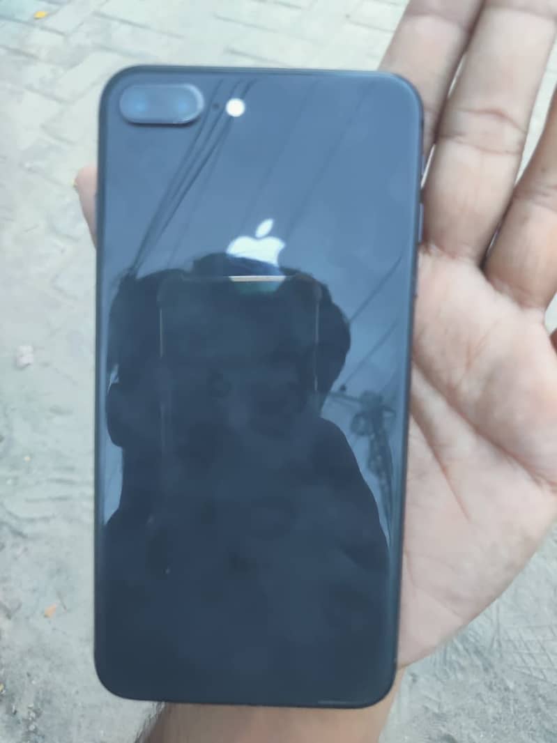 Apple iPhone 8 Plus 8