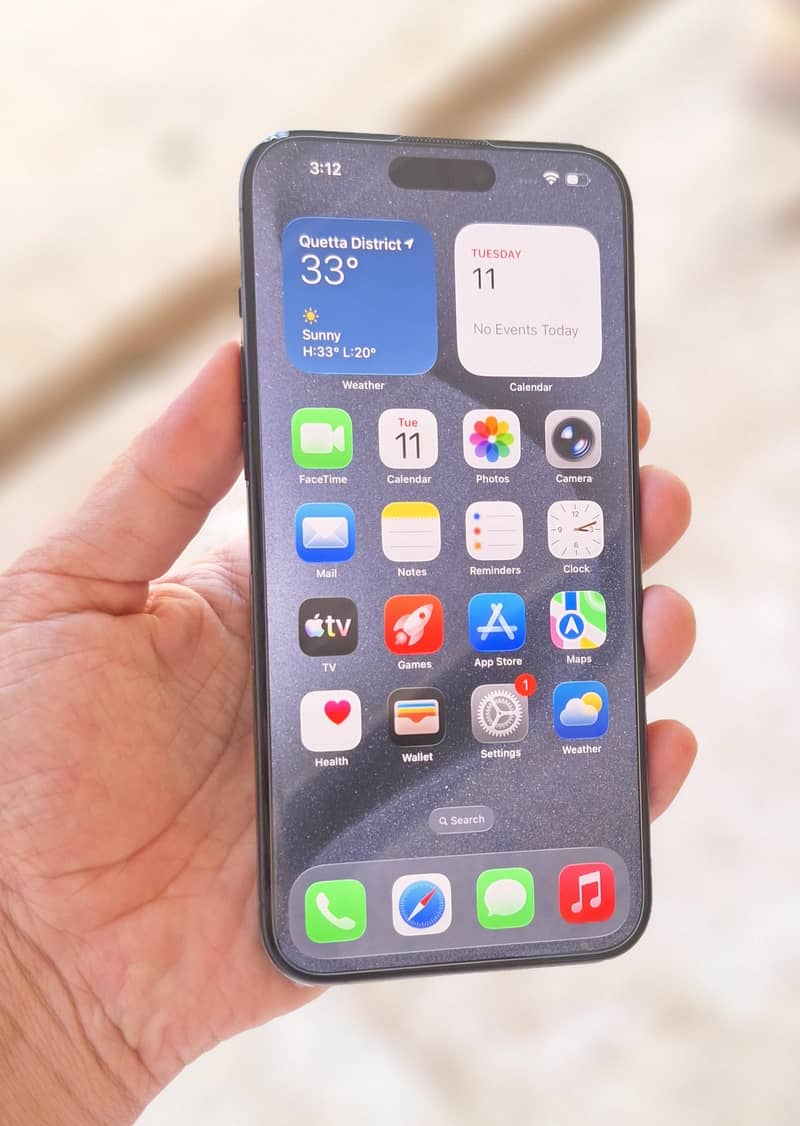 Apple iPhone 15 Pro Max 0
