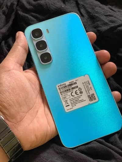 Infinix hot 60 pro | 8GB 128GB | 10/10 condition| box and charger |