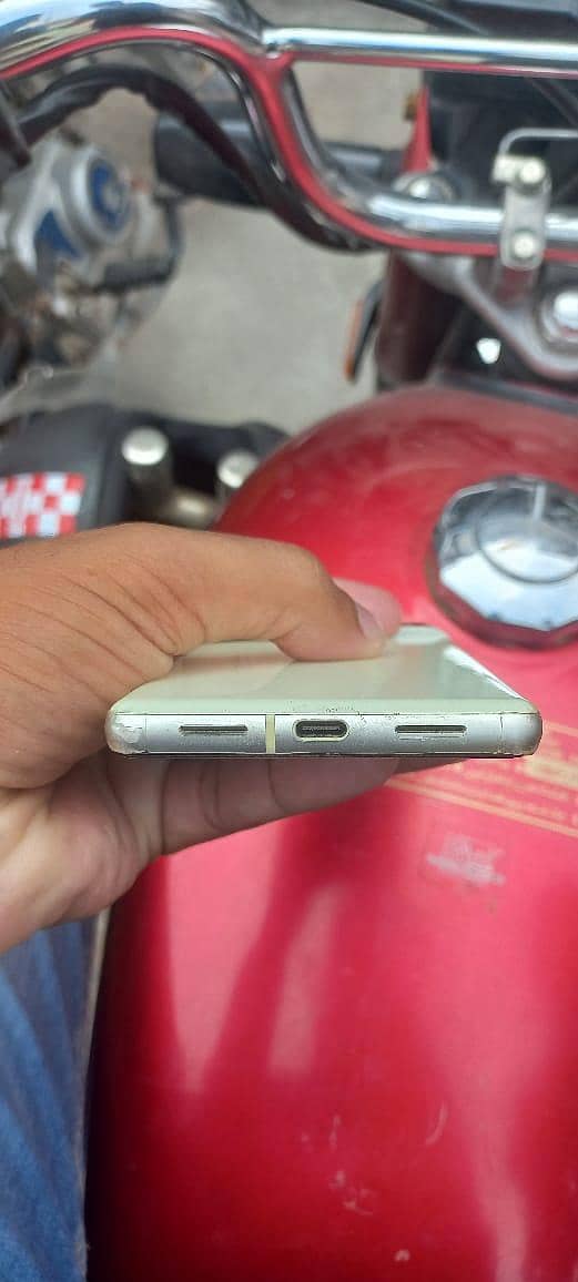 Google Pixel 7 5