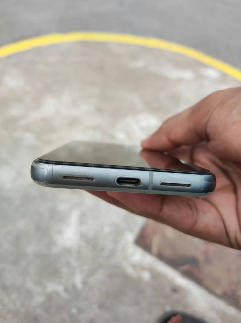 Google Pixel 8 2
