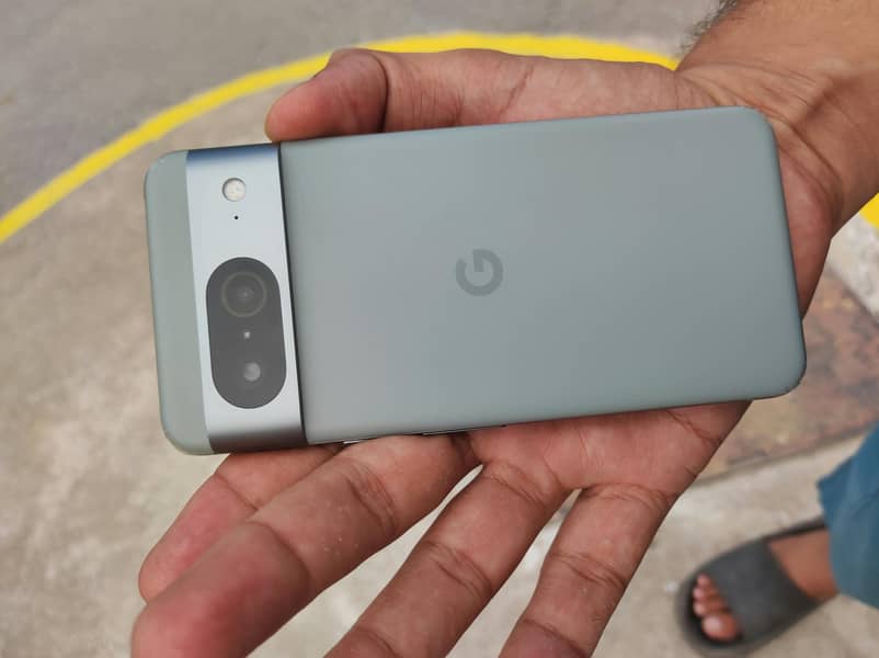 Google Pixel 8 5