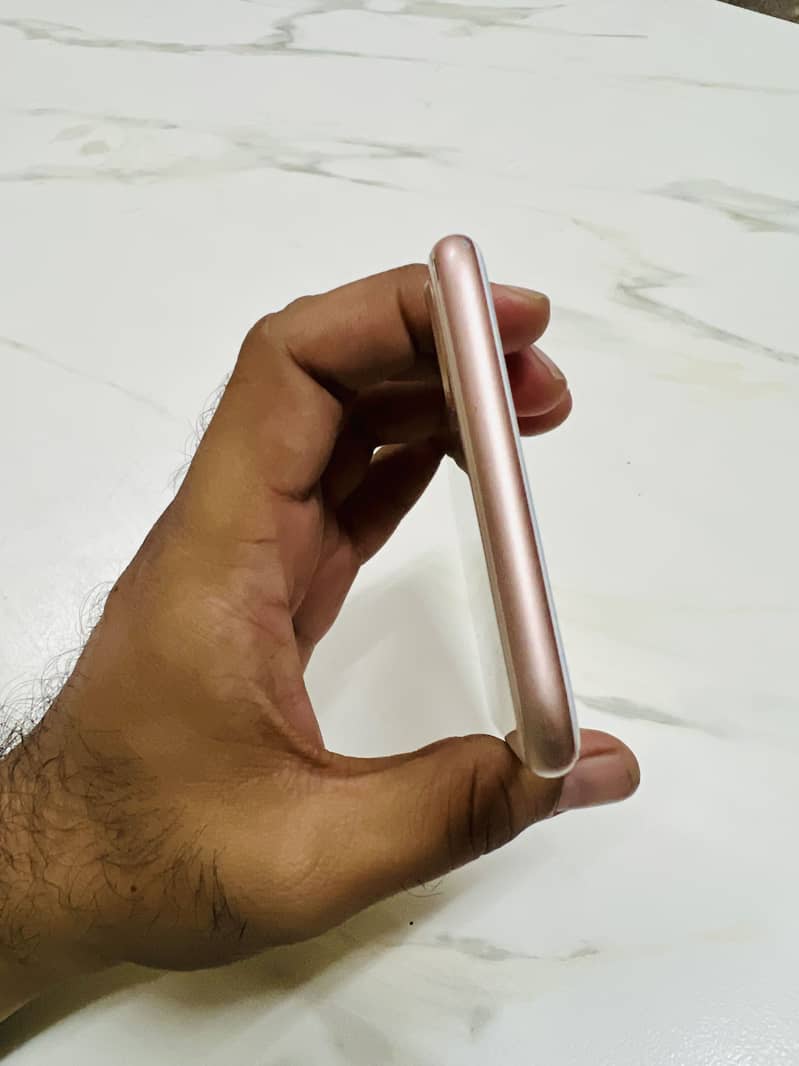Apple iPhone 8 Plus 3