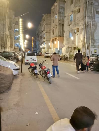 five star complex Gulshan e Iqbal block 2